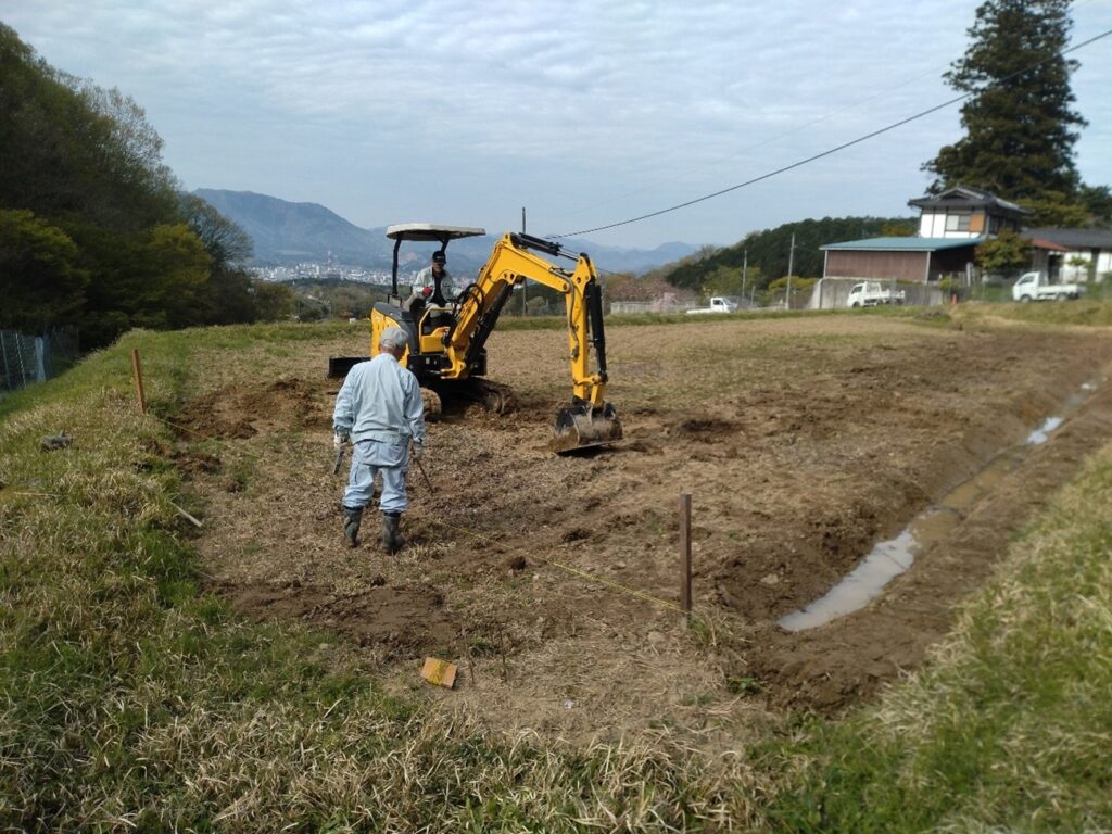 ４月１４日　寺の圃場　干田堀　遊休農地から水稲を 感謝感謝合掌